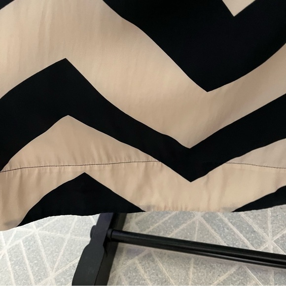 DIANE VON FURSTENBURG sz 4 Brigid Chevron Silk Dress Cream Off White Navy Stripe - Picture 9 of 13
